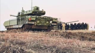 Изненадващо изтеглиха танковете Т-14 Армата от битките на фронта, заради...