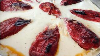 Бабина рецепта: Пълнени чушки с кайма, ориз и бял сос на фурна