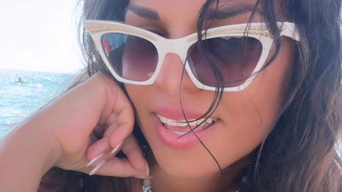 Цвети Радойчева изкуши гърците със секси визия и... СНИМКИ 18+