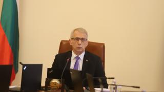 Манолов се опря на премиера, осветли голям проблем