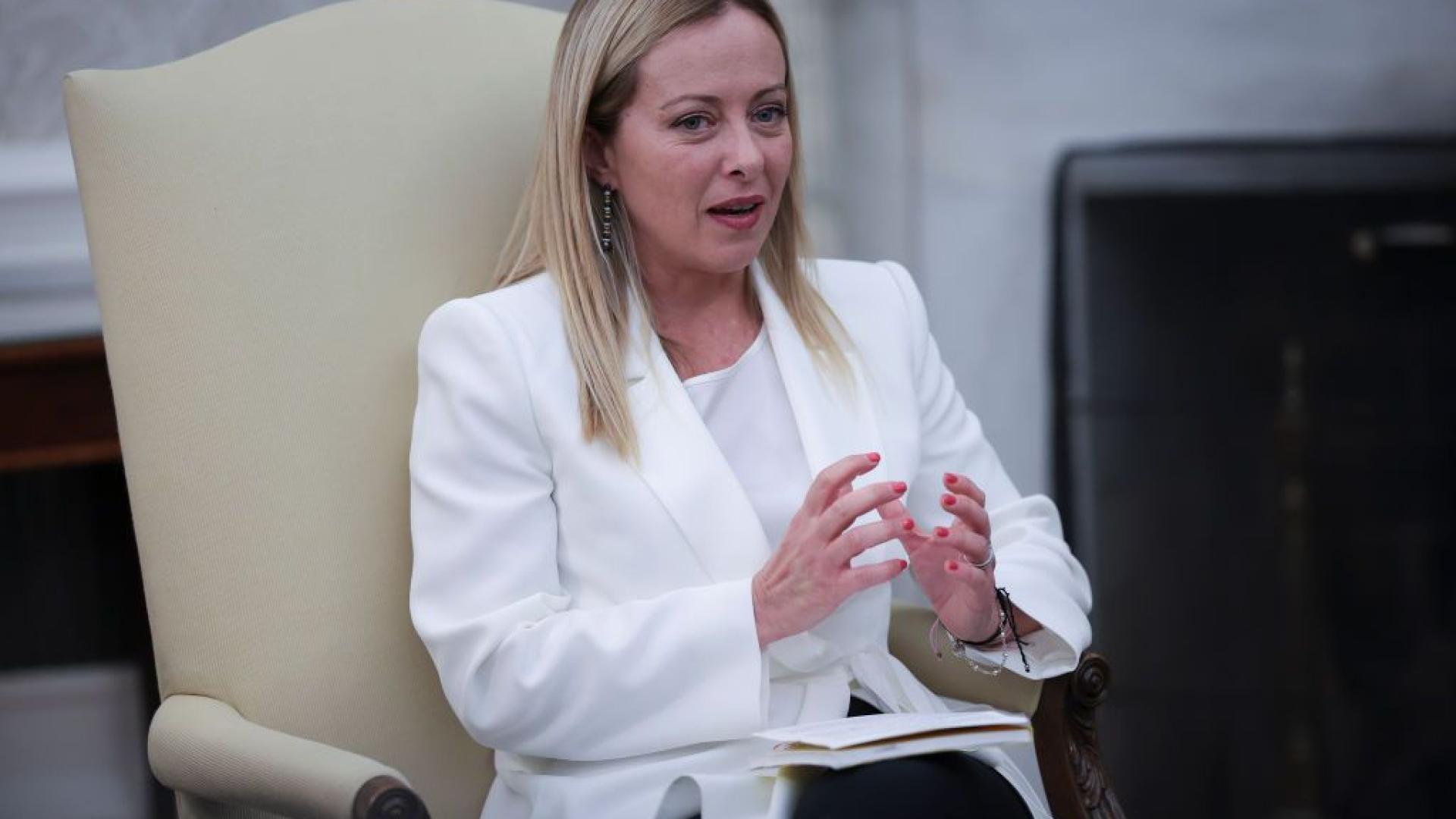 Сексскандал разтърси Италия! Джорджа Мелони изрита съпруга си заради...