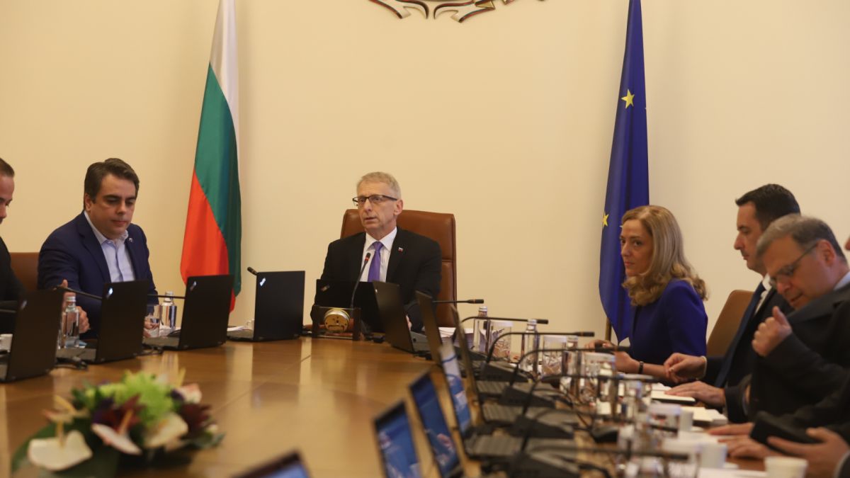 Депутат от ПП-ДБ разкри обсъждани ли са смени на министри след ротацията 