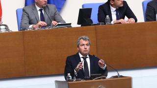 Мощен скандал заради Алексей Петров разтърси парламента! 