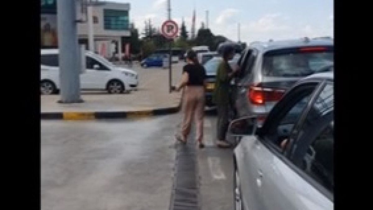 Ад на „Капитан Андреево“, хиляди хора са в капана жегата ВИДЕО