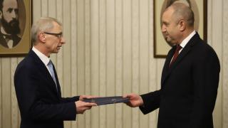 Денков скочи на президента заради главсека на МВР, иска да му ореже...
