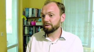 Скандалът със съветника на Тагарев щеше да отшуми, ако не се привиждаше дългата ръка на Русия, обяви Ирини Зикидис