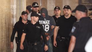 Докараха в съда Петър, който помля 15-г. Филип на пешеходна пътека в София СНИМКИ
