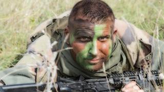 Урок по география: Колко населени места имат военни чинове в имената си?