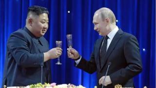 Напрежението ескалира: Путин иска от Ким Чен-ун оръжия за войната в Украйна, САЩ плаши със...