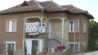 Издевателство над стари хора в дом! Син прибра тялото на майка си и изпадна в ужас ВИДЕО