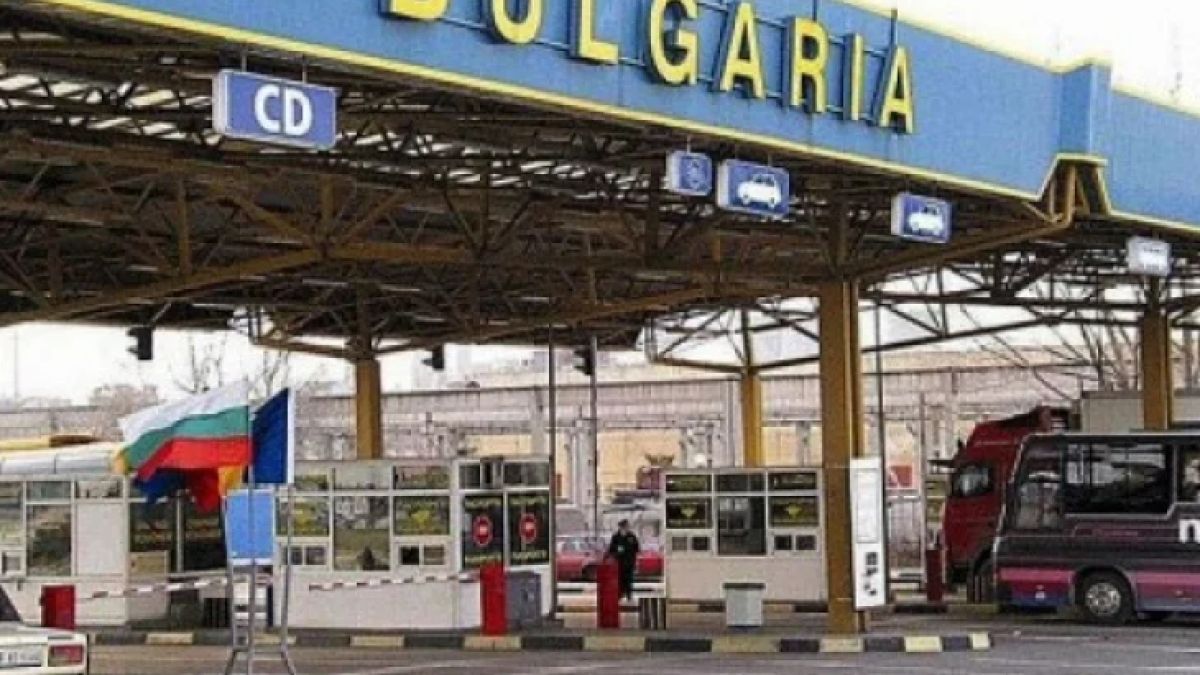 Митничари спряха за проверка камион на "Дунав мост" и онемяха от видяното СНИМКА