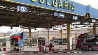 Митничари спряха за проверка камион на "Дунав мост" и онемяха от видяното СНИМКА