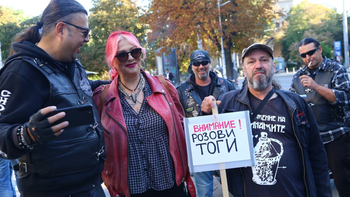 Опитаха се да ми запушат устата, но не успяха: Милена натри носа на ЛГБТ общността