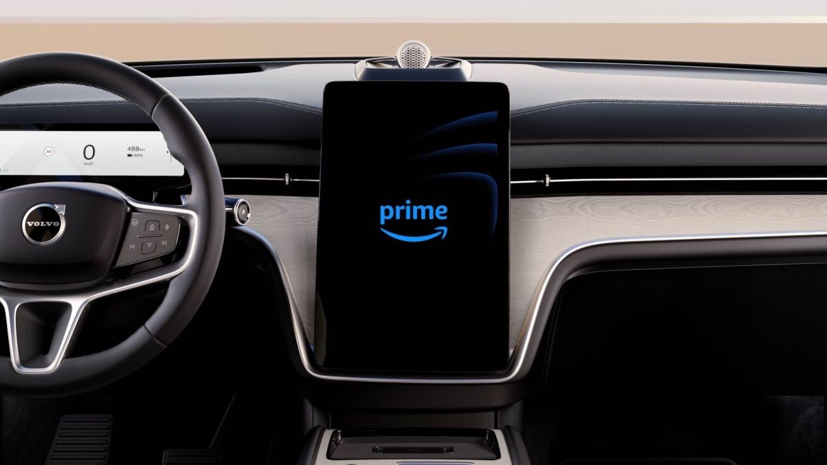 Споделяйте повече във Вашия автомобил Volvo с Prime Video и YouTube