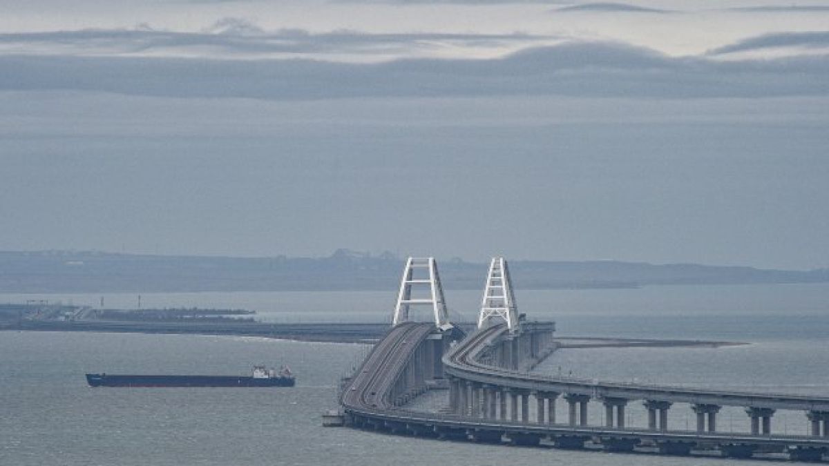 Украйна атакува с дронове Крим, Брянска и Белгородска област, прицели се в кораби