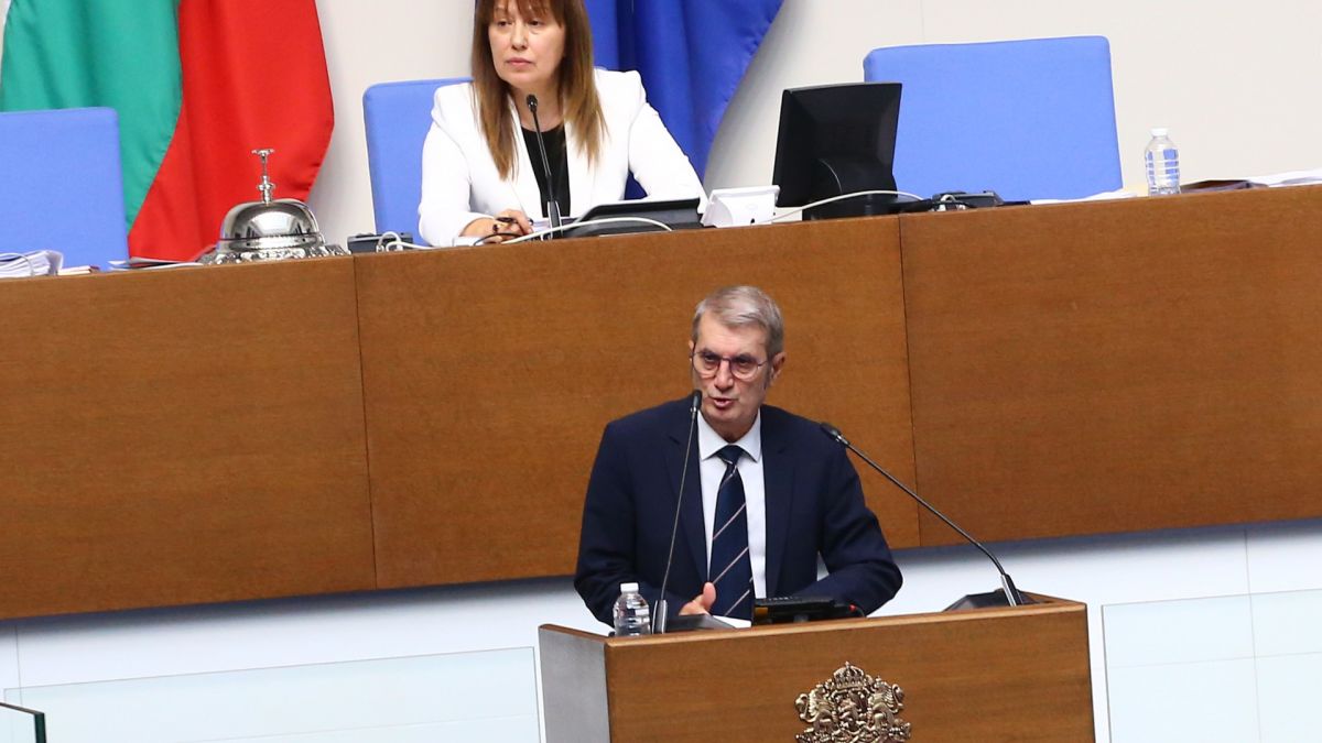 Здравният министър каза за скандала с рецептите и лекарствата 