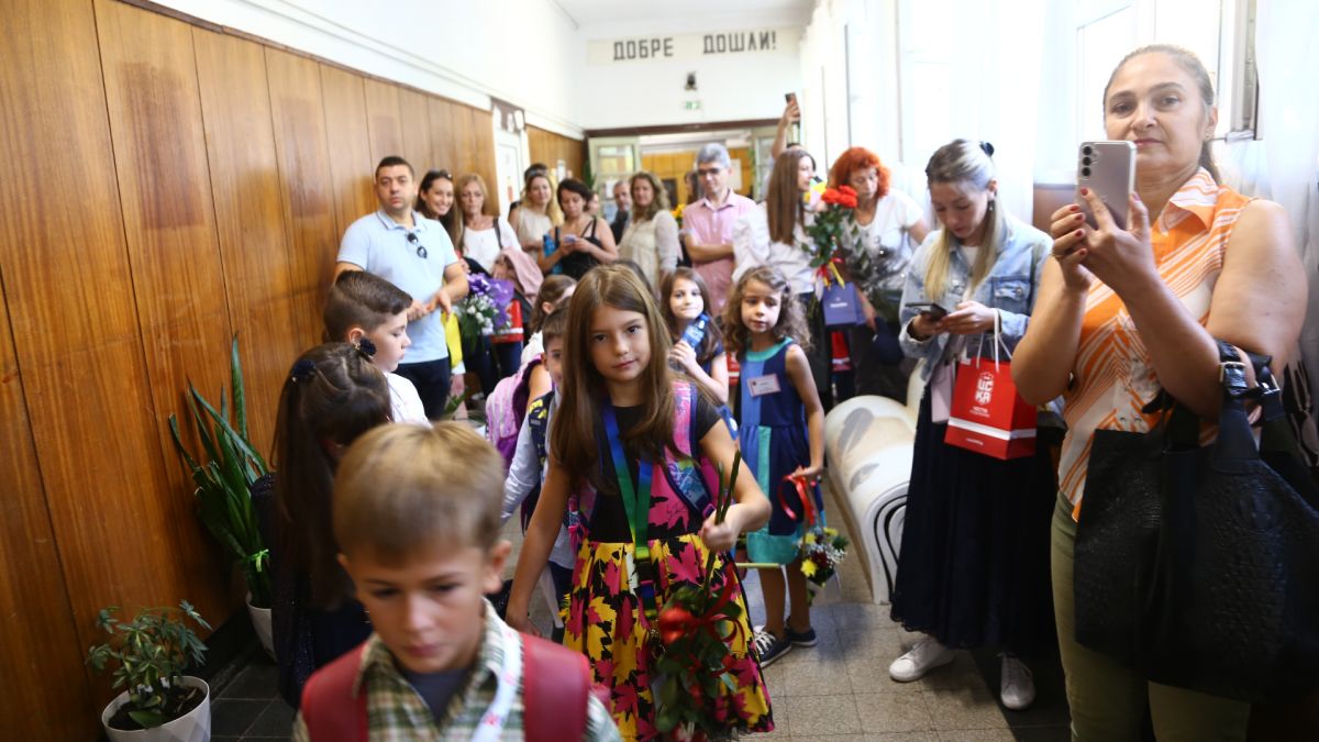 Няма време: Родителите на ученици, които искат пари, трябва да побърза