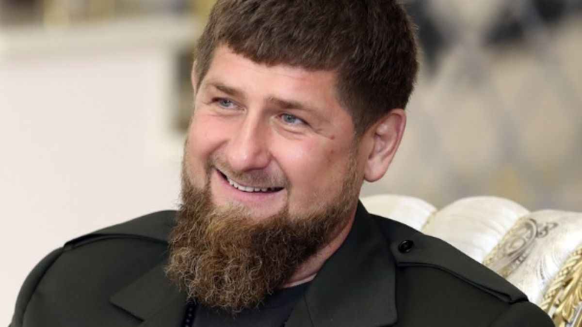 Кадиров опроверга слуховете за собствената си смърт ВИДЕО