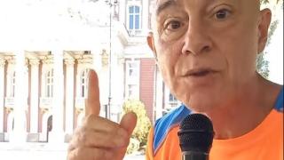 Тъпи, глухи и слепи: Икономист попиля ламтящите за дом българи с тези думи