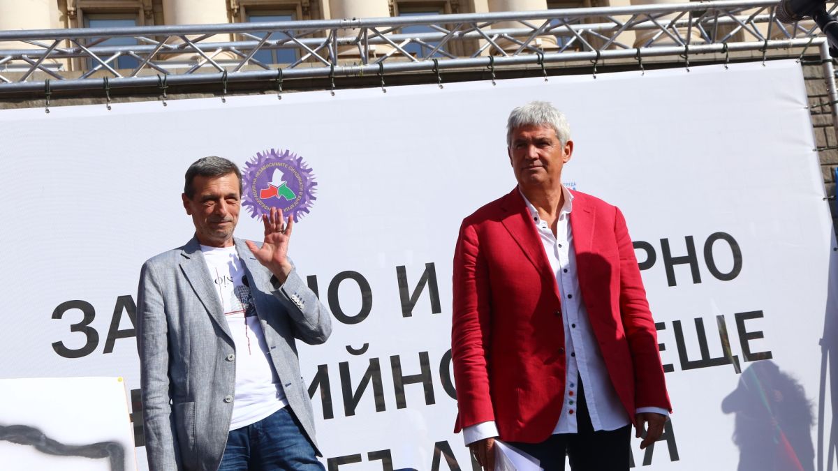 КНСБ кани КРИБ и социалните партньори на дискусия за данъците и доходите