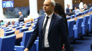 Костадинов с първи думи след бомбата за Хекимян 