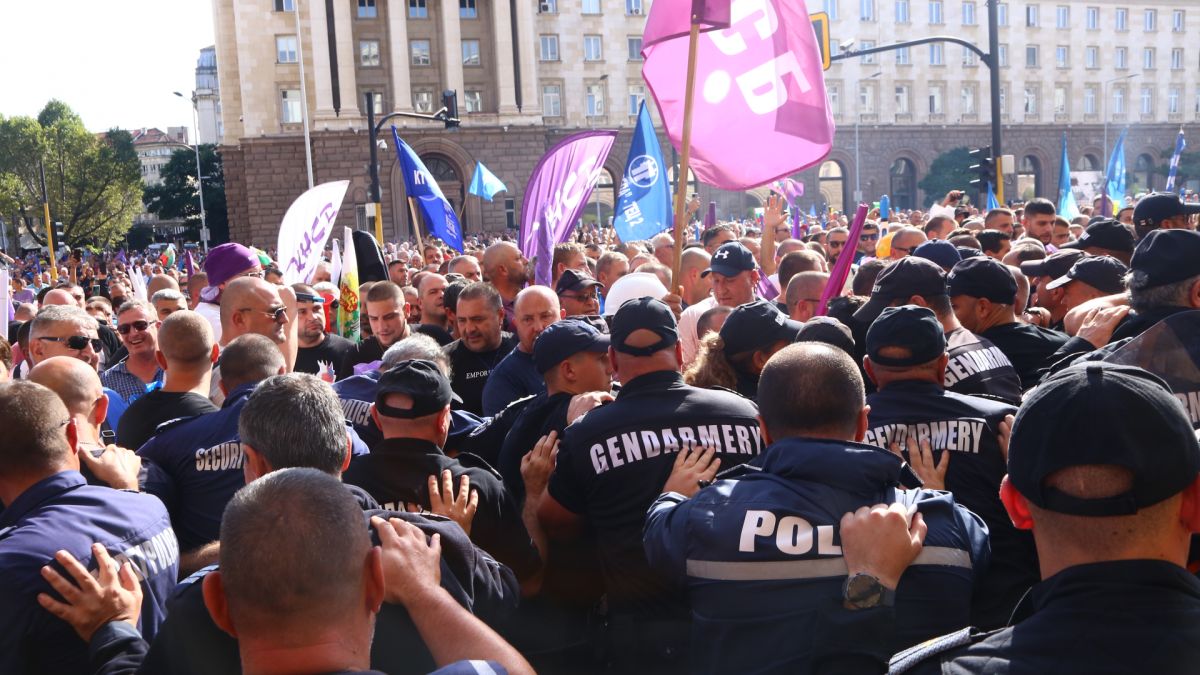 КНСБ плаши с нови протести, исканията са за...