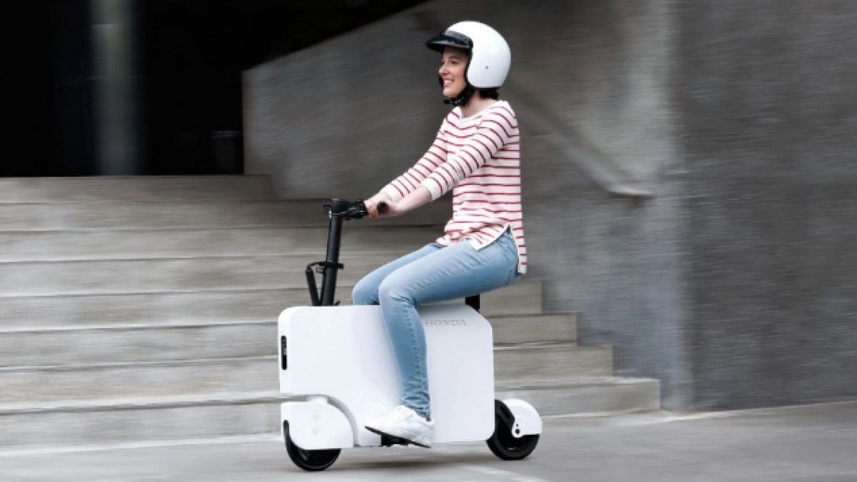 Honda представи новия възроден Motocompacto, а цената е... ВИДЕО
