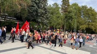 Нинова: Искат децата ни да не знаят и да не помнят - заедно няма да позволим да потъпчат българската история и паметта на героите