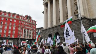 "Възраждане" с остра реакция след спецакцията в Земен 