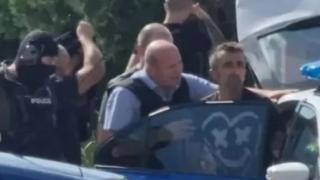 Стъжни му се на барикадиралия се и открил стрелба мъж в Стара Загора