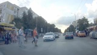 Конфуз на столична "зебра": Тия сега към коя категория да ги смятаме СНИМКИ
