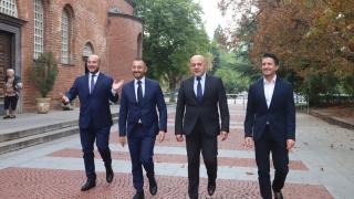 Политолози огласиха има ли шанс Хекимян да победи Терзиев