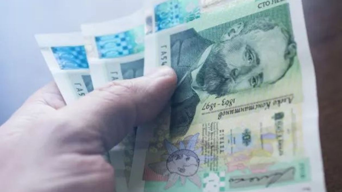Социалната защита остава доминирана от пенсиите и здравните плащания