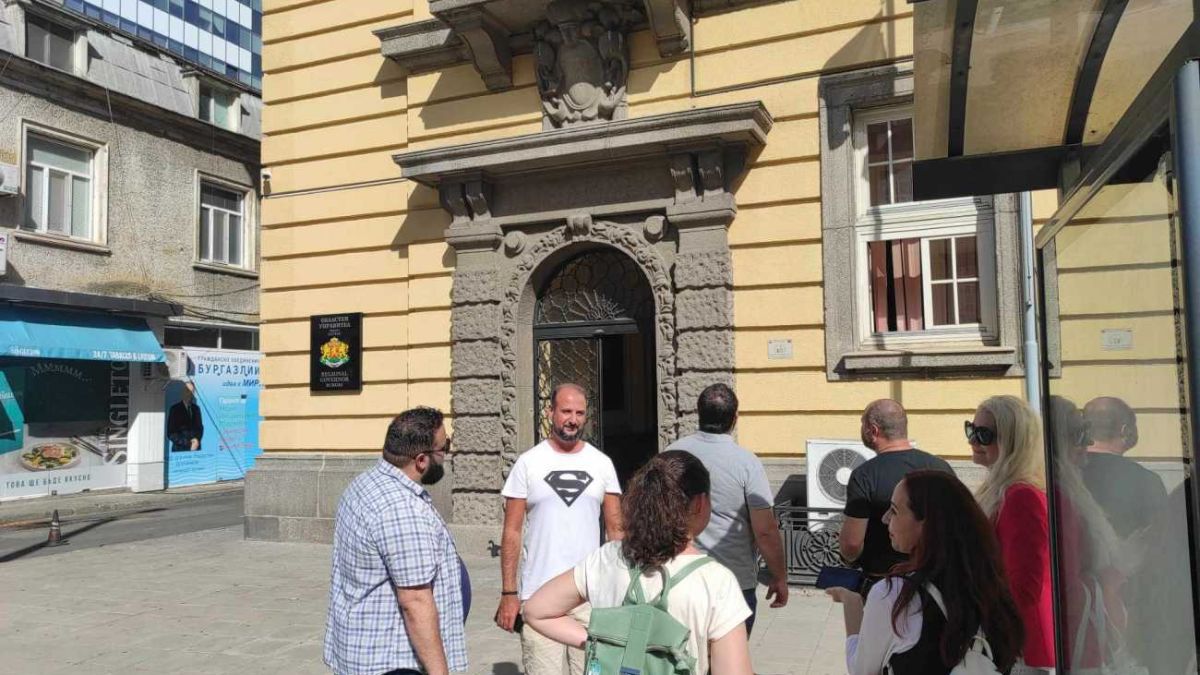 Нещо странно се случва в Бургас след разцеплението на ПП-ДБ, Кирил Петков спешно...