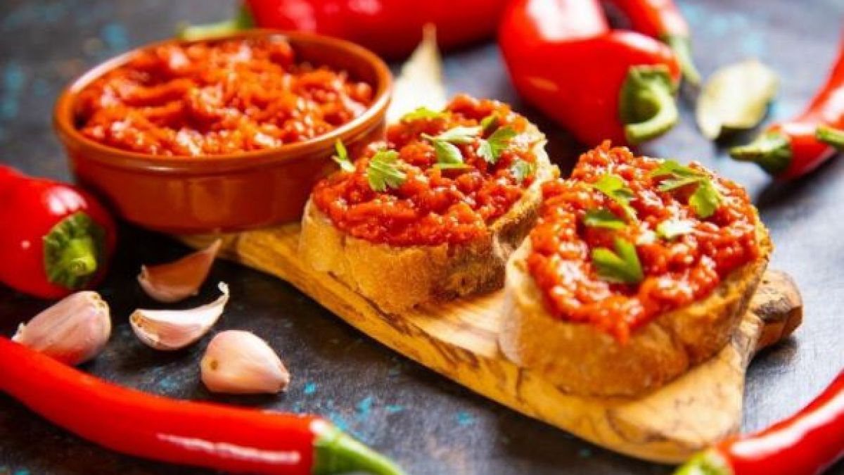 Тази лютеница става за минути и е божествено вкусна!