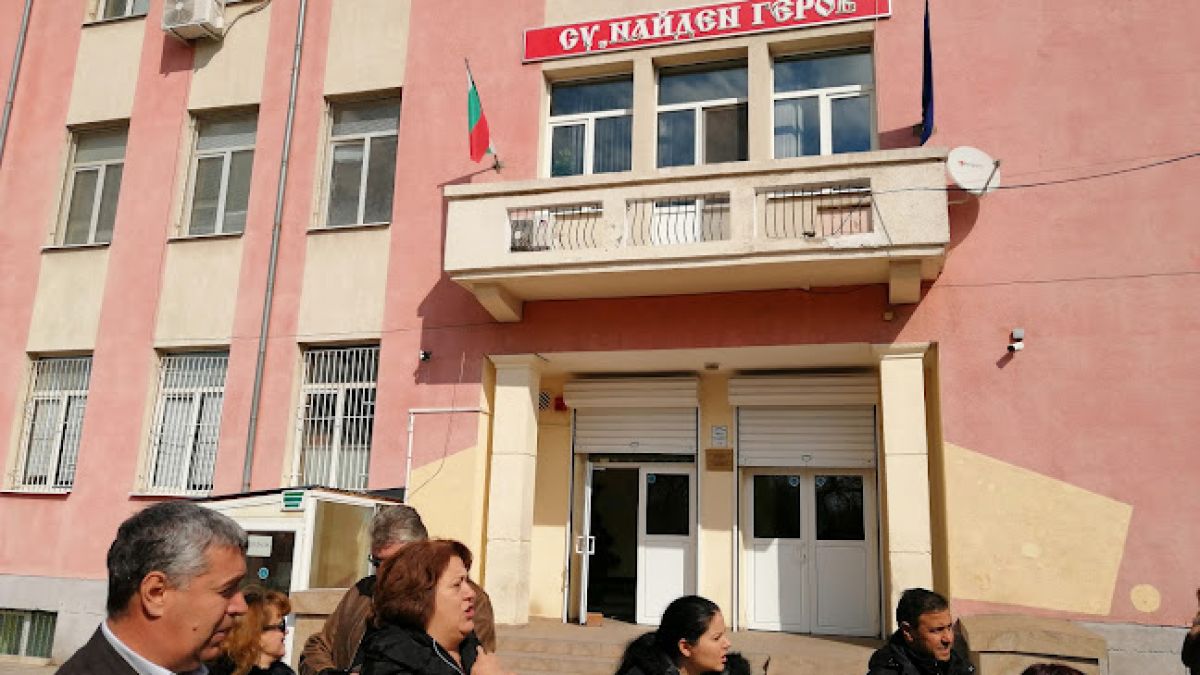 Шокираща развръзка за директорката, писала оценки на починала ученичка 