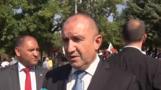 Радев пожали политиците, причината е скръбна
