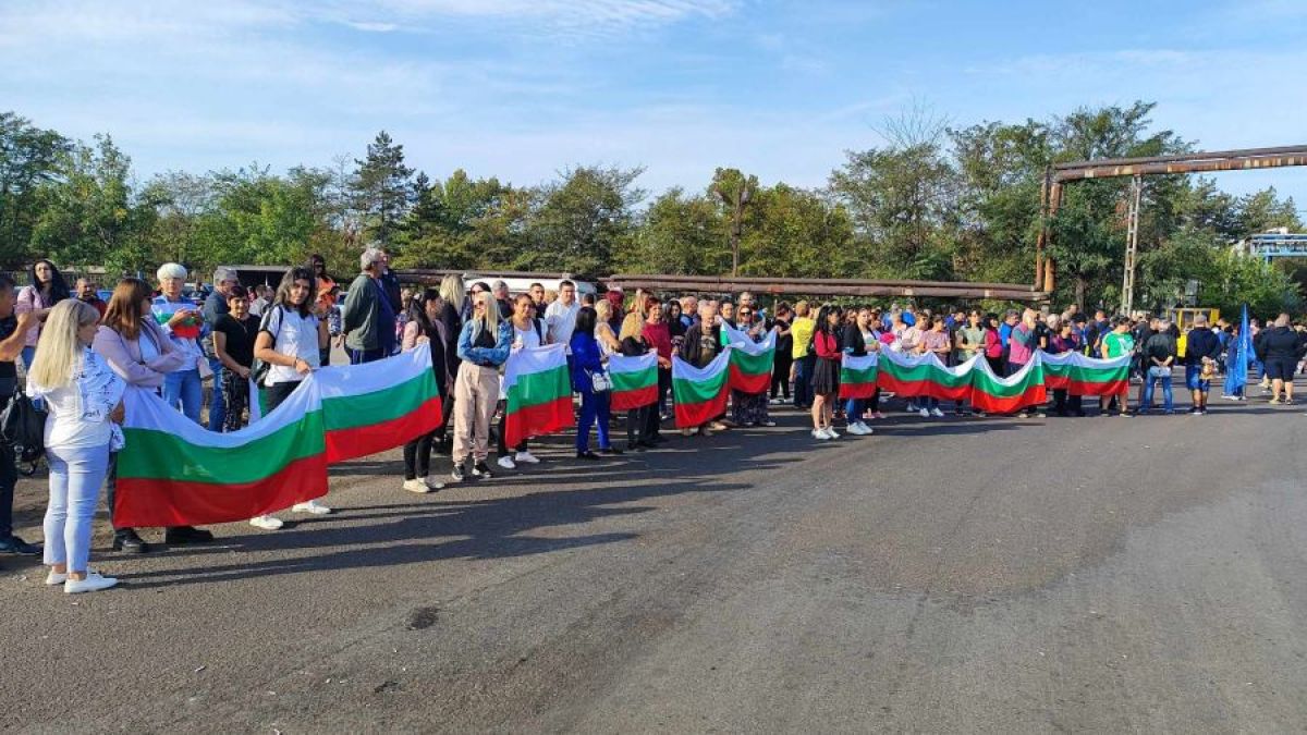 Синдикатите отрязаха Радев, ето какво направи после той ВИДЕО