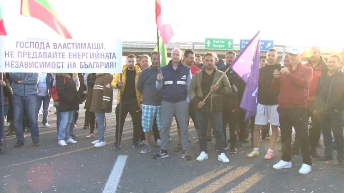 Блокадите на енергетици и миньори остават, това са обходните маршрути