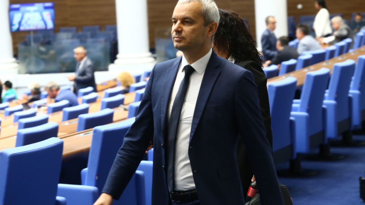 Костадинов взриви мрежата с този пост: Българи, идва време за ...