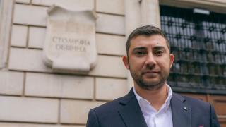 Контрера засипа Борис Бонев с неудобни въпроси СНИМКА