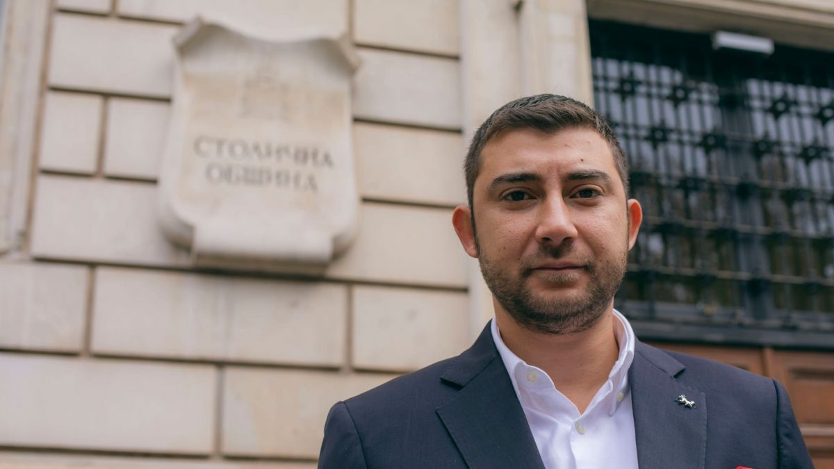 Контрера показа тази СНИМКА и отсече за ПП-ДБ-СС и Столичния инспекторат: Клети неможачи!