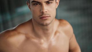 Скандал! Спипаха Филип Буков да се целува с мъж ВИДЕО