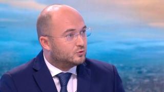 Зам.-шефът на СОС разкри две фалшиви новини за София и себе си в деня на шегата