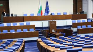 Почва се: Звънецът за 50-ото НС удря и политическите драми стартират