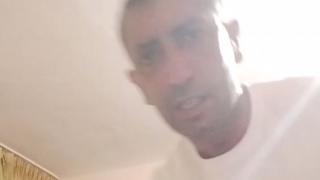 С пушка-помпа и карабина нахлул Цветан в бащината къща на бившата си, а тя...