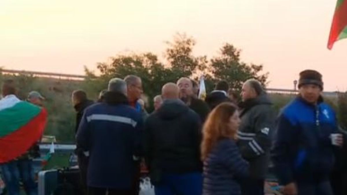 Протестиращите си казаха тежката дума: Блокадата пада, когато...