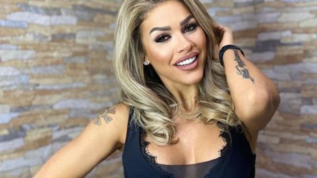 Моника зашлеви яко бившия на Емануела след "Игри на волята"