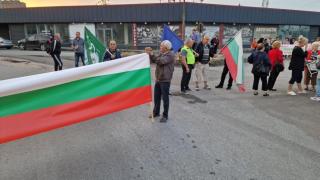 Седми ден блокади: Ето кои пътища остават затворени
