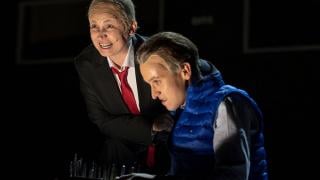 Путин се качва на най-голямата сцена у нас заради „Хага“